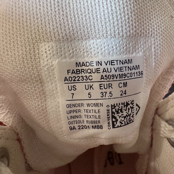 Converse Chuck Taylor All Star Lift Platform Tonal Embroidery Sneakers - Picture 10 of 10